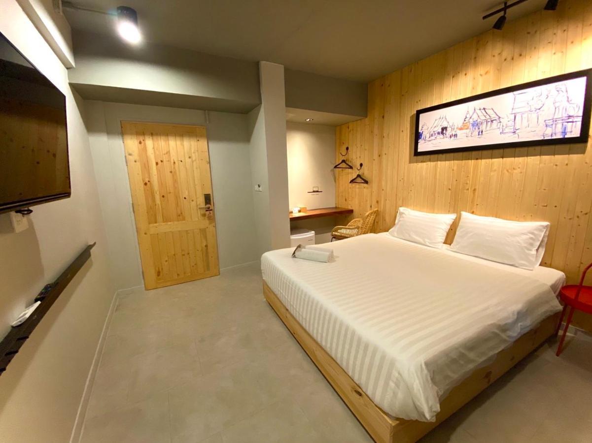 P24 at Kaset Hotel Bangkok Bagian luar foto