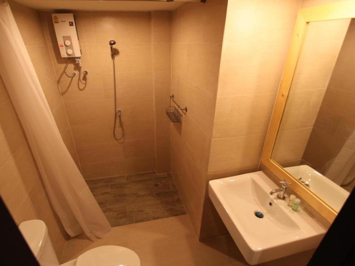 P24 at Kaset Hotel Bangkok Bagian luar foto